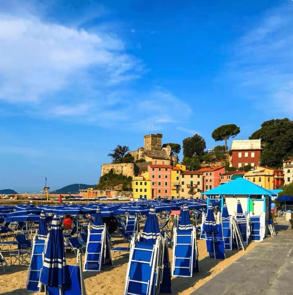 La Camera A Due Passi Dal Mare San Terenzo Exterior foto